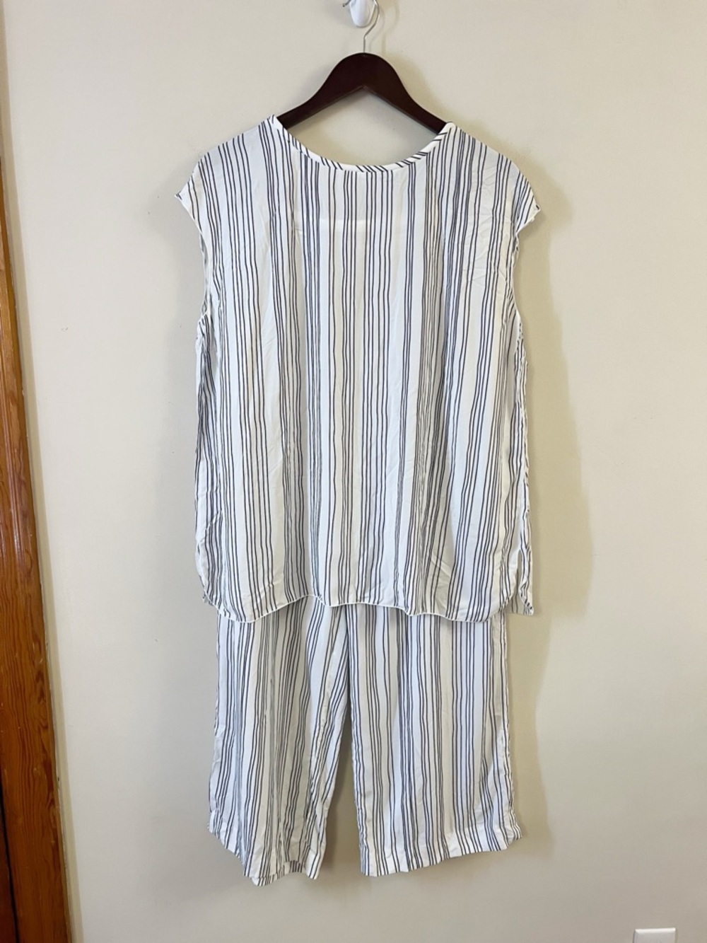 Piazza Sempione White/Blue Striped Matching Top and Pants Set Size 48/XL US